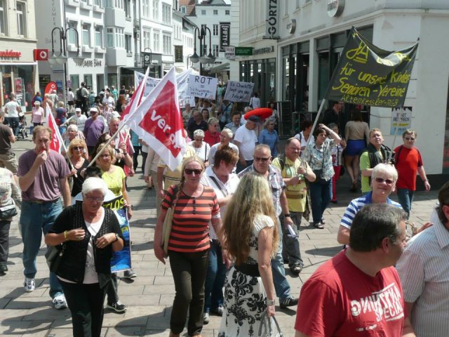 02. Juli 2013 Demo und Stadtratsitzung